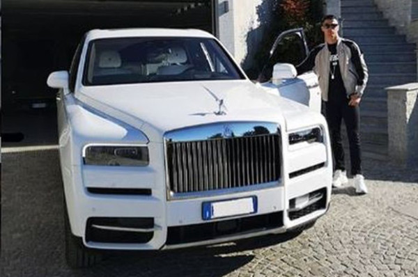 6 Mobil Mewah Menghiasi Garasi Cristiano Ronaldo, Intip Yuk!