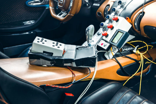 Ini Dia Mobill Bugatti yang Terus-terusan Kena Siksa
