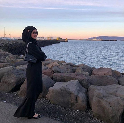 Potret Liburan Desy Ratnasari, OOTD-nya Selalu Didominasi Barang Branded