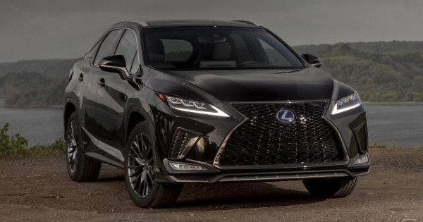 Lexus Sukses Jual 2 Juta Unit Mobil Listrik di Pasar Global