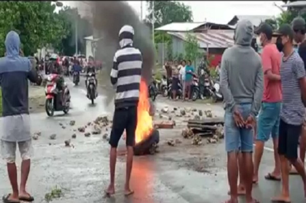 Maluku Tenggara Mencekam, Pasukan TNI-Polri Pukul Mundur Blokade Warga