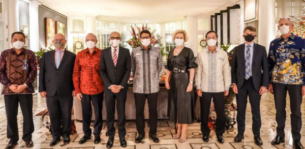 Sandiaga Bertemu 7 Dubes Negara Sahabat Bahas TCA di Tengah Pandemi
