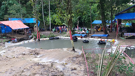 Indahnya Panorama Aek Batu Bontar Mandailing Natal, Bebatuan Kapur Alaminya Berundak bak Anak Tangga