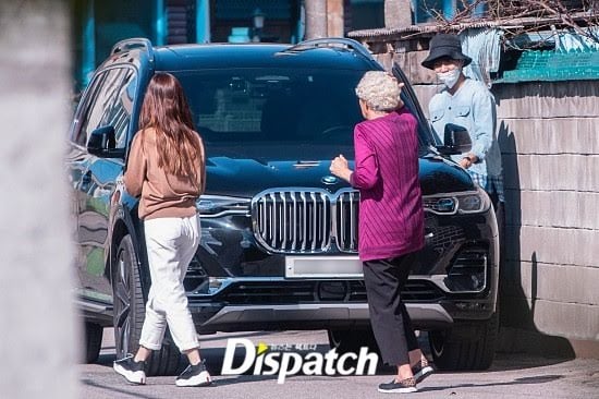Dispatch Rilis Foto Lee Da In Saat Bertemu Nenek Lee Seung Gi
