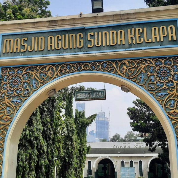 Tetap Jaga Prokes, 3 Masjid di Jakarta Ini Terbuka untuk Sholat Gerhana