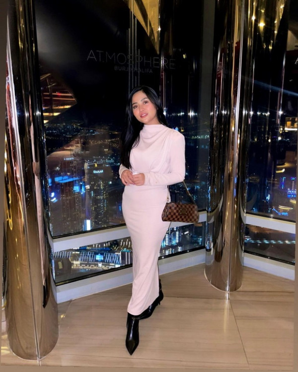 Dicibir Warganet Tinggalkan Anak, Ini Gaya Rachel Vennya Liburan di Dubai