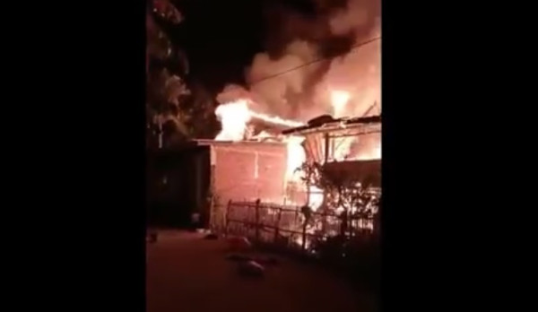 Si Jago Merah Mengamuk di Pemukiman Padat, 4 Rumah Ludes Terbakar