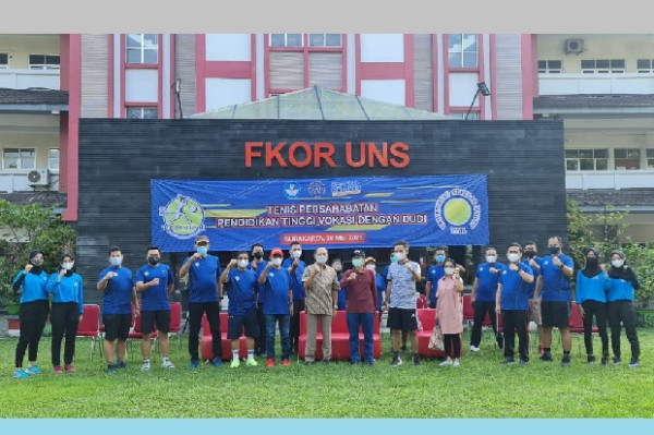Jalin Silaturahmi, UNS Gelar Tennis Persahabatan antara Kampus dan Pelaku Usaha