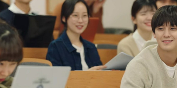 7 Momen Romantis Sol A-Joonhwi dalam 'Law School' yang Bikin Geregetan!