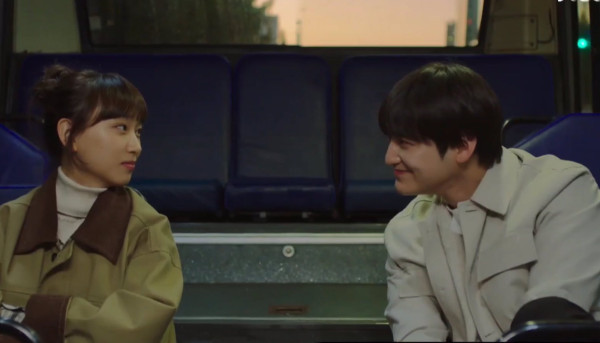 7 Momen Romantis Sol A-Joonhwi dalam 'Law School' yang Bikin Geregetan!