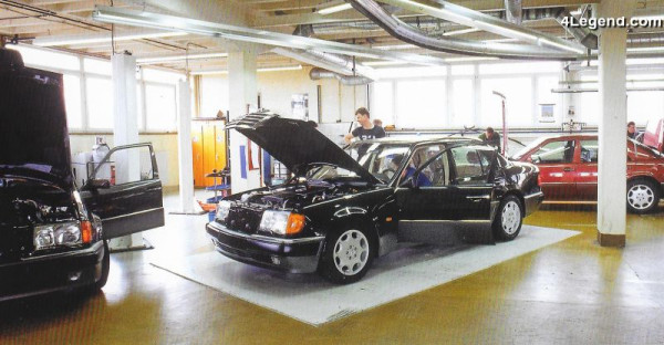 Mercedes-Benz 500E W124, Saat Mercedes Bantu Porsche Hindari Kebangkrutan