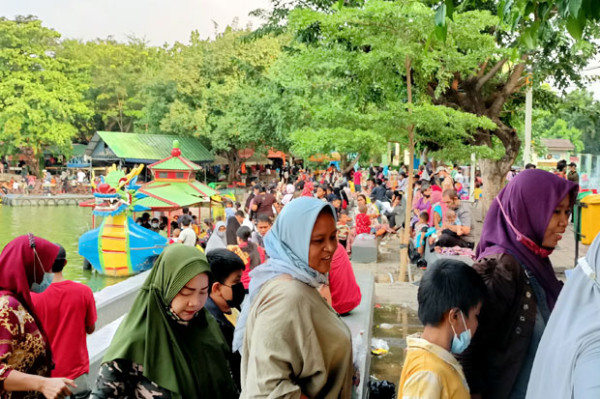 Liburan, Masyarakat Padati Danau Sunter Tanpa Pengawasan Ketat