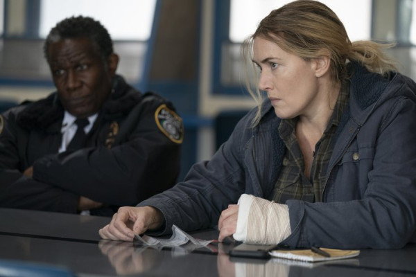 Kate Winslet Tolak Perut Gendutnya saat Adegan Intim Diedit Sutradara 'Mare of Easttown'