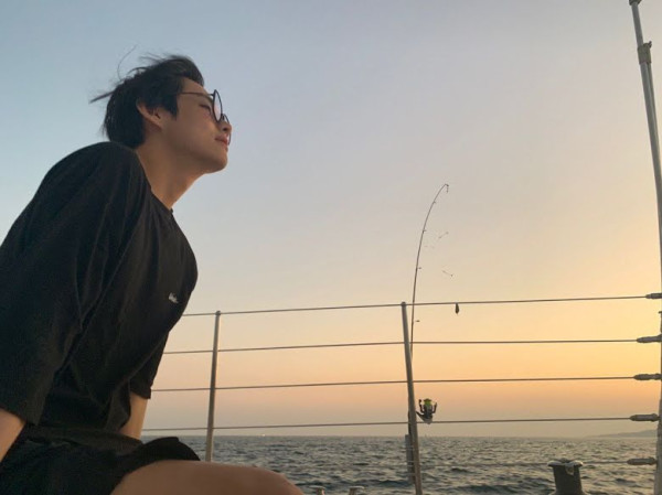 14 Foto V BTS yang Langsung Dihapus, Selain Video 'Joget Ketek Butter'