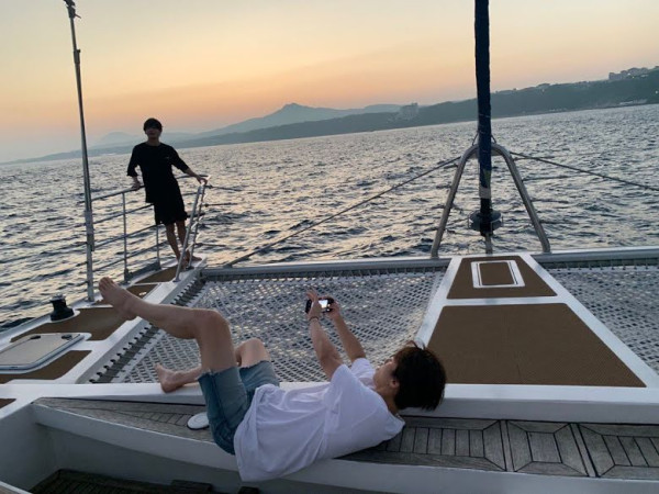 14 Foto V BTS yang Langsung Dihapus, Selain Video 'Joget Ketek Butter'