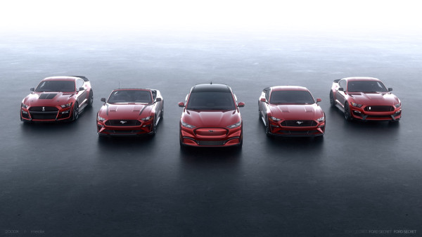 Rekor, Produksi Ford Mustang Listrik Kalahkan Ford Mustang Bensin