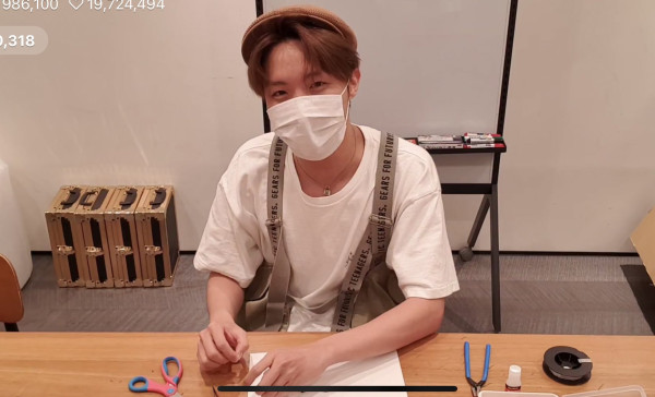 9 Momen yang Tunjukkan BTS sangat Dekat Layaknya Keluarga