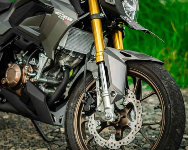 Review CB150R Streetfire 2021, Motor ala-ala Big Bike untuk Mas-Mas dan Bapak-Bapak