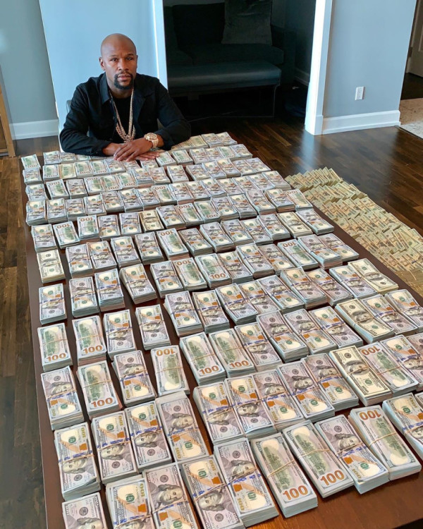 Satu Minggu, Floyd Mayweather Jr Beli 10 Mobil Total Harga Rp14,08 Miliar