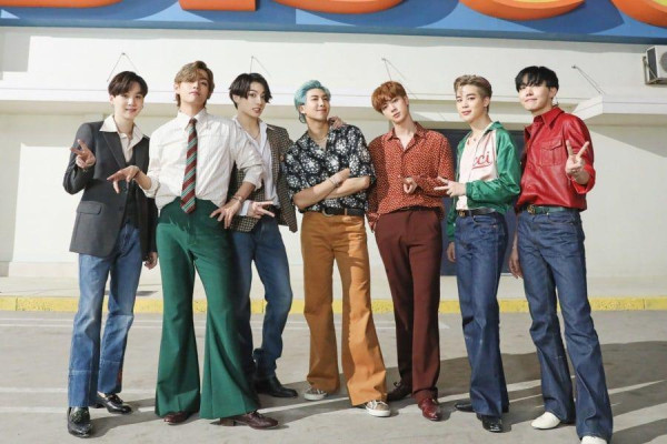 'Dynamite' atau 'Butter', Mana Lagu BTS yang Bakal Lebih 'Legend'?