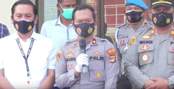Asyik Main Judi, 12 Orang Diciduk saat Digerebek Polisi