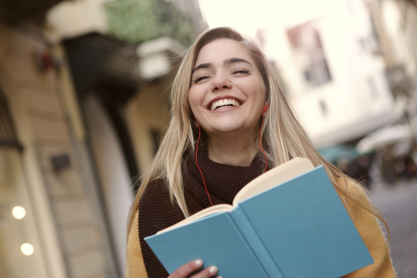 Sering Kena Stereotip, Ini Artinya Jadi Mahasiswa Sastra