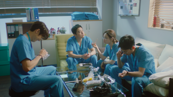Tayang 17 Juni, Ini 5 Hal Baru dari Hospital Playlist Season 2
