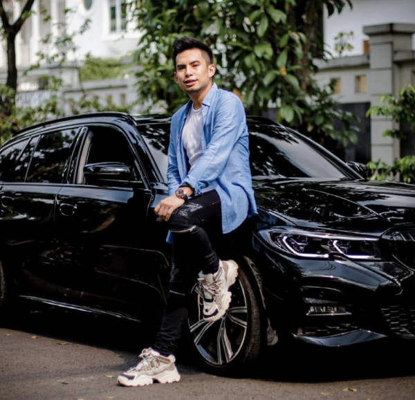Lagi Ngetren, Ini Koleksi Mobil Station Wagon Selebriti Indonesia