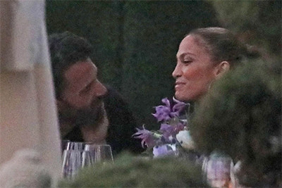 Jennifer Lopez dan Ben Affleck Kedapatan Berciuman sejak Jalin Hubungan Kembali