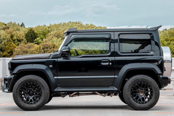 Liberty Walk Modifikasi Suzuki Jimny ala The Dark Knight