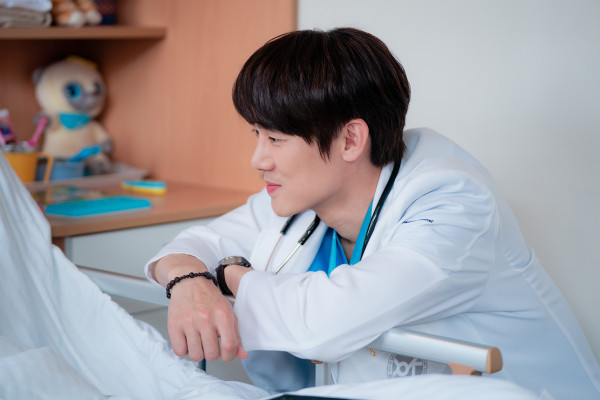Hospital Playlist Season 2 Tayang Besok, Yuk Kembali Mengenal 5 Karakter Dokter Hebat