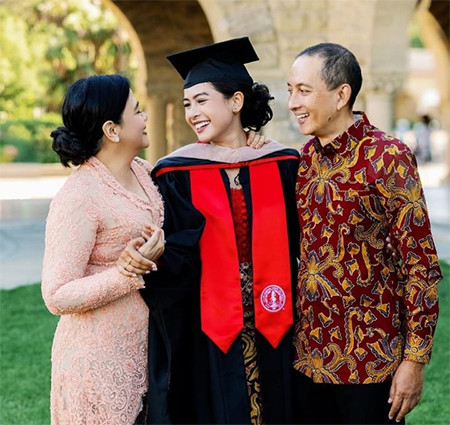 Terlalu Pintar, sang Ibu Khawatir Maudy Ayunda Jadi Anak yang Tak Asyik