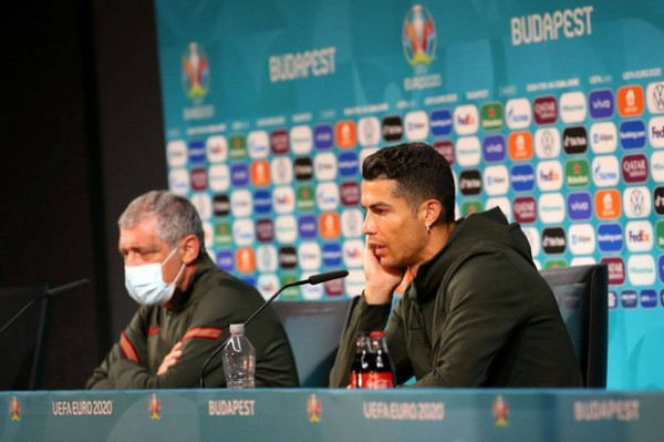 Coca Cola Kehilangan USD4 Miliar Gara-gara Ulah Ronaldo