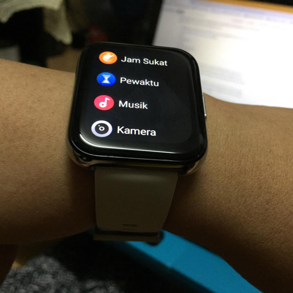 Smartwatch Anak MudaTerlengkap dengan Layar Terbesar