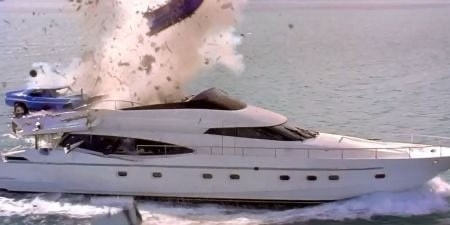 10 Scene Laga Paling 'Gila' dalam Film Waralaba 'Fast & Furious'