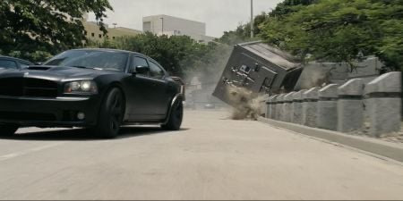 10 Scene Laga Paling 'Gila' dalam Film Waralaba 'Fast & Furious'