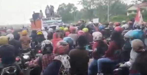 Meski Didemo, Kapolda Jatim Tegaskan Tetap Lakukan Penyekatan di Suramadu