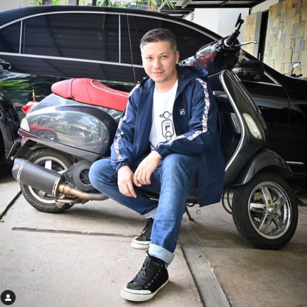 Lebih Baik Naik Vespa, Intip Keseruan Para Seleb Bervespa Ria