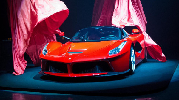 5 Selebriti Ini Punya Koleksi Mobil Termahal di Dunia, Apa Saja?