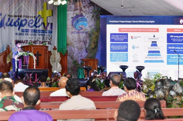 Menkominfo Akselerasi Digital melalui Kupang Makin Cakap Digital