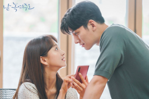 5 Tipe Pasangan Cinta dalam Drama Korea yang Jadi Favorit Penonton