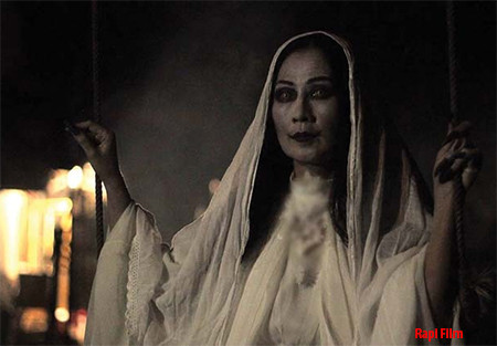 5 Aktris Ini Pernah Perankan Hantu dalam Film, Intip Wajah Cantik Mereka yang Berubah Seram