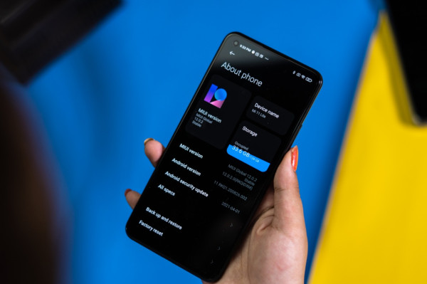 Plus Minus dan Alasan Membeli Xiaomi Mi 11 Lite