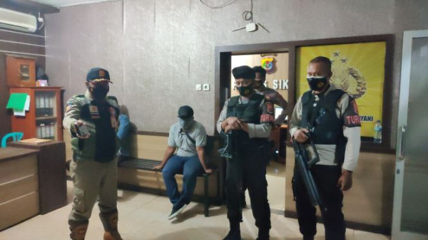 Anak Wabup Sikka Diamankan Asik Pesta Miras Sambil Karaoke di Pinggir Jalan