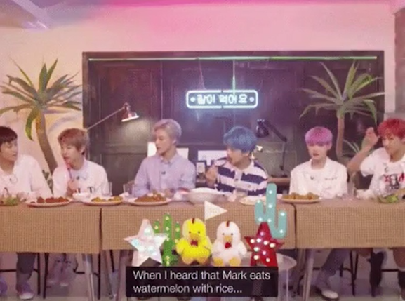 7 Bukti Mark NCT Sangat Hobi Makan Semangka