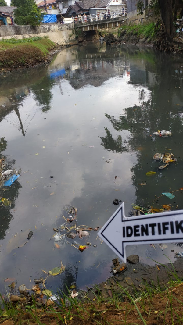 Lagi Bersih-bersih, Anak Buah Anies Temukan Jasad Bayi Perempuan di Kali Cipinang