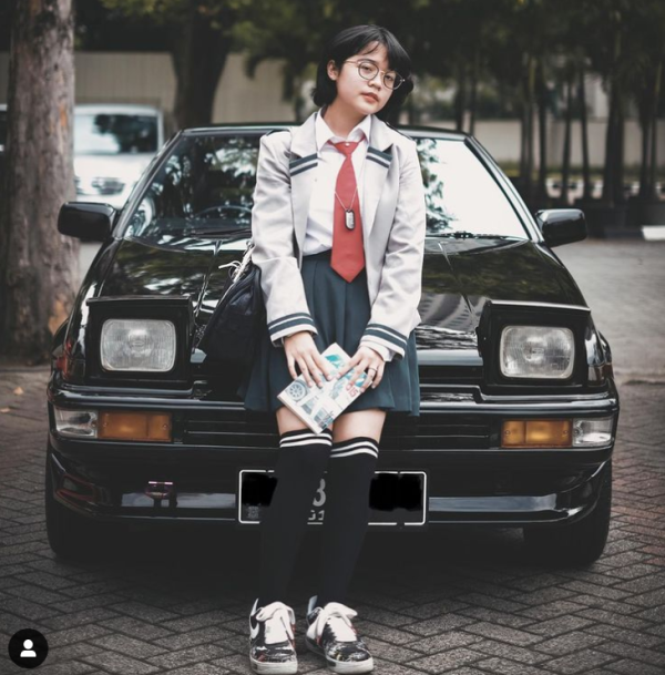 Inilah Para Artis yang Doyan Mobil Klasik 1990an, Yuk Intip Koleksi Mereka!