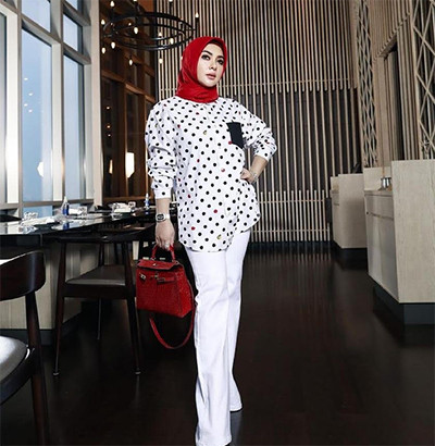 Syahrini Pakai Baju Ratusan Ribu Pemberian Mertua, Netizen: Auranya Tetap Mewah