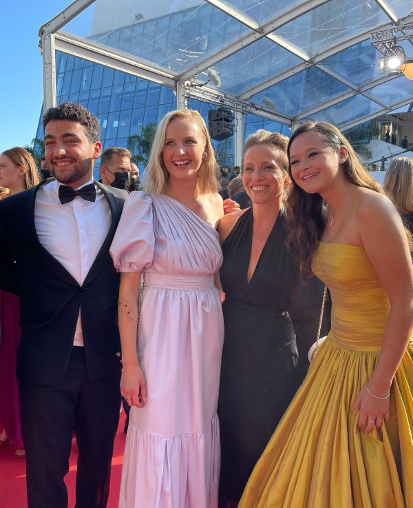 Potret Cantik Melati Wijsen, Perempuan Bali yang Tampil di Festival Film Cannes