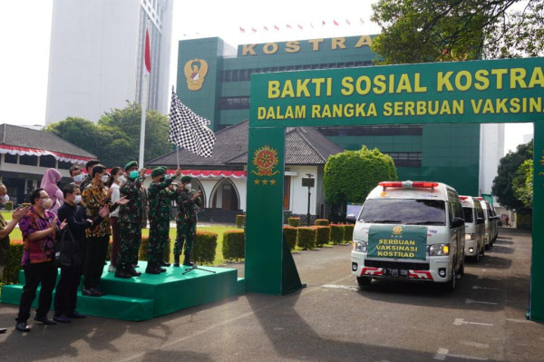 Cegah Penyebaran Covid-19, Pangkostrad Berangkatkan Mobil Vaksin Fast Lab
